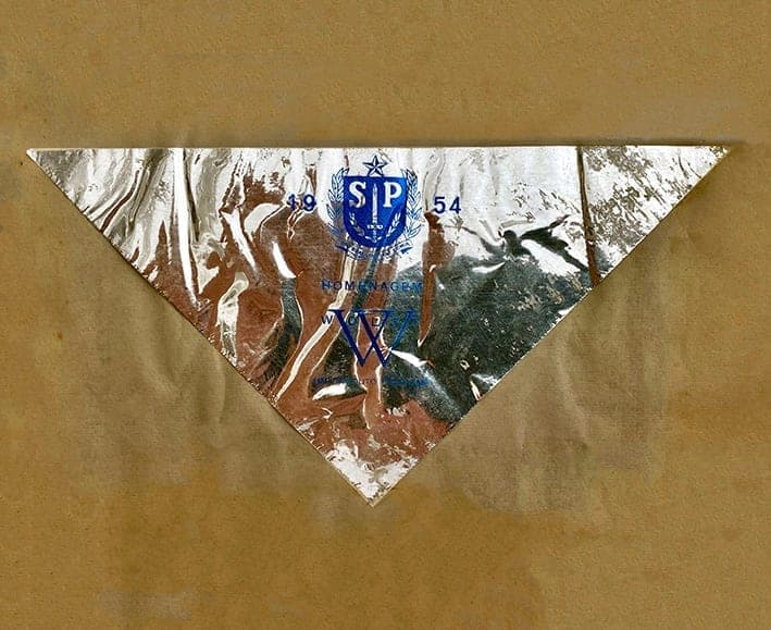 São Paulo's silver sky — the spectacle illuminated by Army searchlights